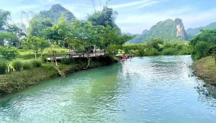 Nha Ben Suoi   Huu Lien Tat Ca - Lạng Sơn