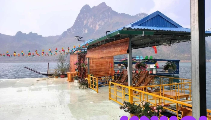 Nhà nổi Vịnh Đà Giang - Mường La