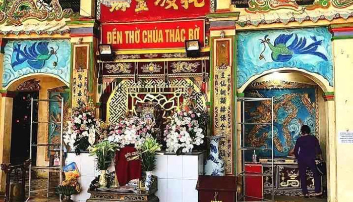Nha Tau Doan De Ngoai That - Hòa Bình