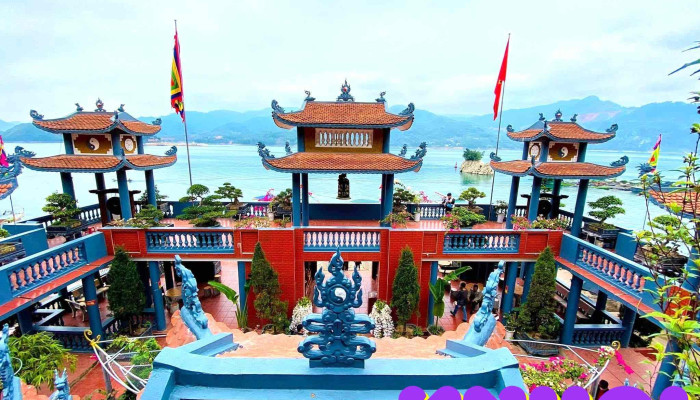 Nha Tau Doan De Tat Ca - Hòa Bình