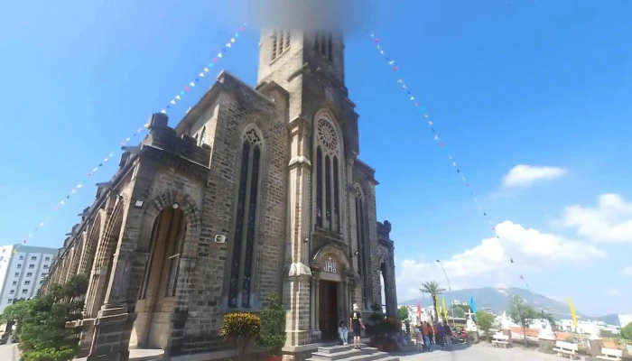 Nha Tho Nui Che Do Xem Pho Va 360deg - Khánh Hòa