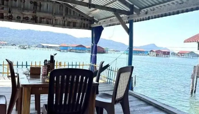 Nhà Trên Biển - Joy Adventures - Restaurant & Boat to Starfish Beach - Kiên Giang
