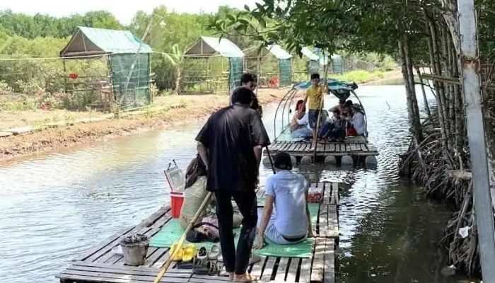 Nông Trại Tôm Khoẻ - Bạc Liêu
