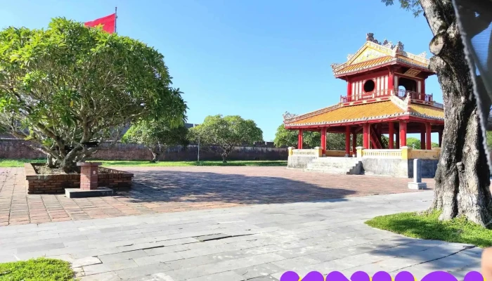 Phu Van Lau Canh Quan - Thành Phố Huế