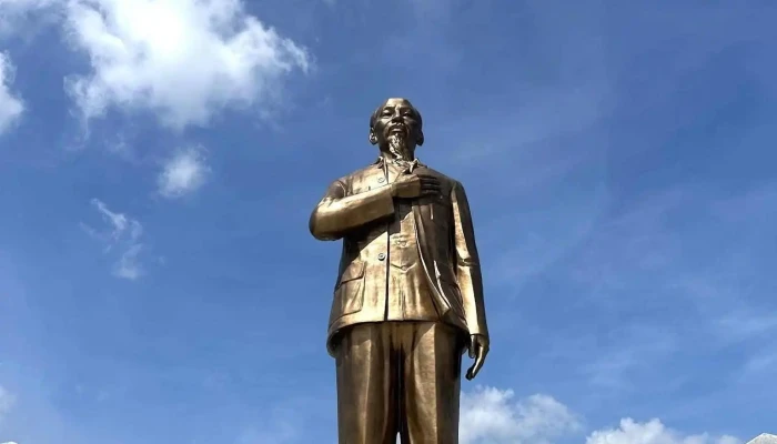 Quang Truong Ho Chi Minh Moi Nhat - Kiên Giang