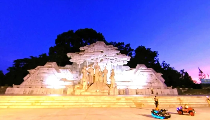 Quang Truong Nguyen Tat Thanh Che Do Xem Pho Va 360deg - Tuyên Quang