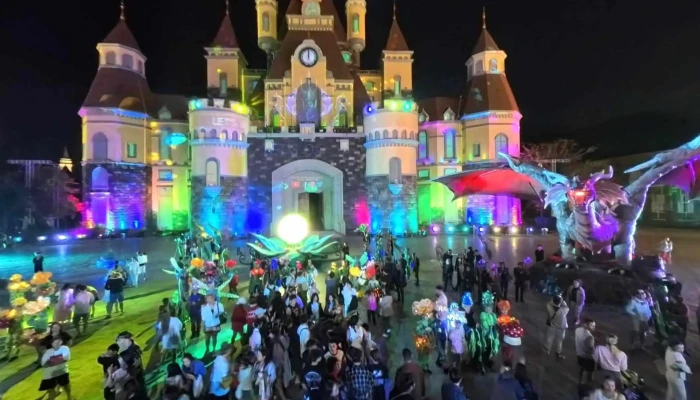 Quang Truong Than Thoai Che Do Xem Pho Va 360deg - Khánh Hòa