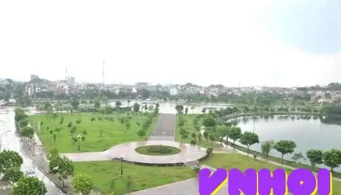Quảng trường Sao Đỏ - Trần Hưng Đạo