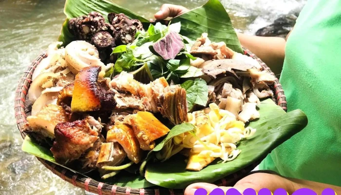Suoi Da Ban Thuc Pham Va Do Uong - Khánh Hòa