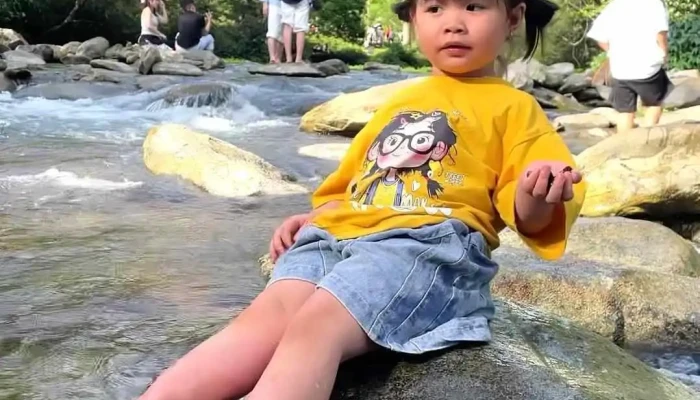 Suoi Le Nin Moi Nhat - Cao Bằng