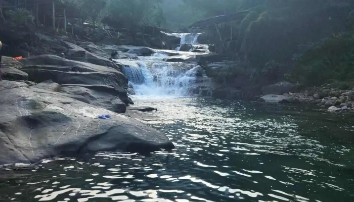Suoi Mo Lang Co Dat Sap Nui - Thành Phố Huế