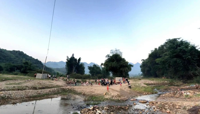 Suoi Nuoc Nong Van Chan Che Do Xem Pho Va 360deg - Yên Bái
