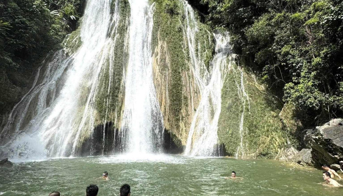 Thac Khuoi Nhi Moi Nhat - Tuyên Quang