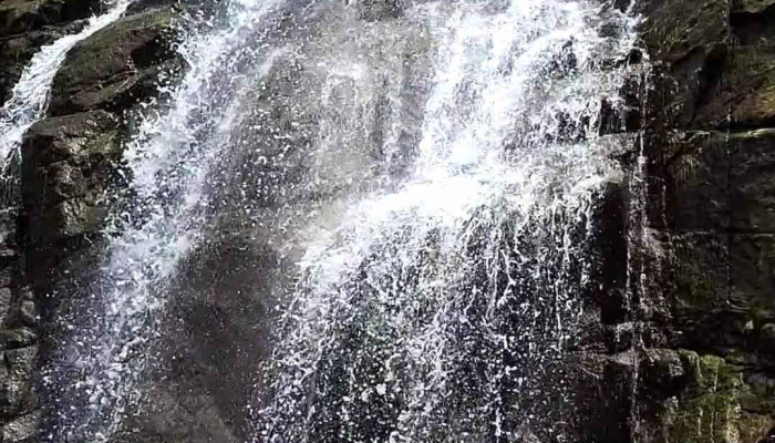 Thac Tat Ma Moi Nhat - Bắc Kạn