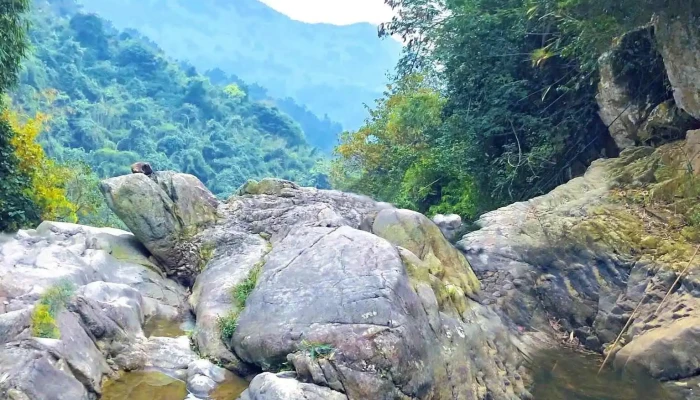 Thac Tham Thinh Tat Ca - Vĩnh Phúc
