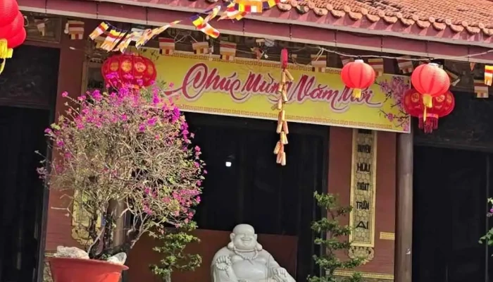 Thien Vien Dong Lai   Chua Banh Xeo Video - An Giang