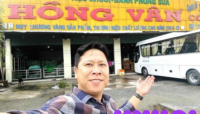 Tram Dung Chan Hong Van Toa Nha - Tiền Giang