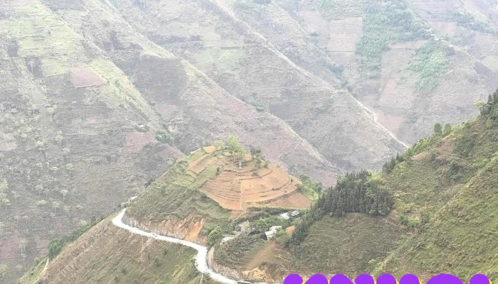 Vach Da Trang White Cliff Moi Nhat - Hà Giang