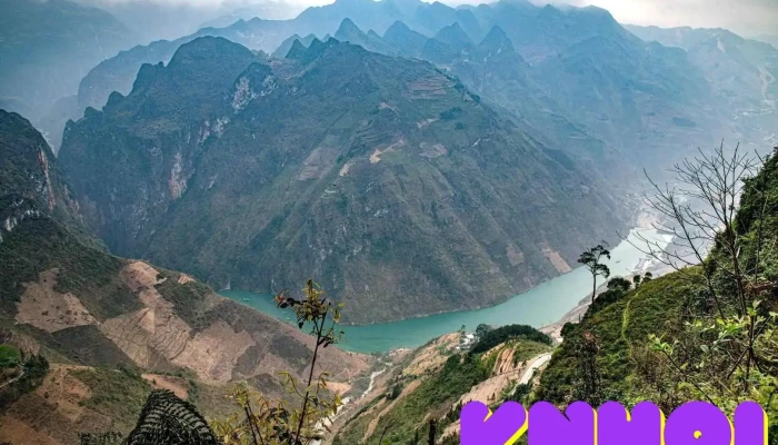 Vách đá trắng White Cliff - Hà Giang