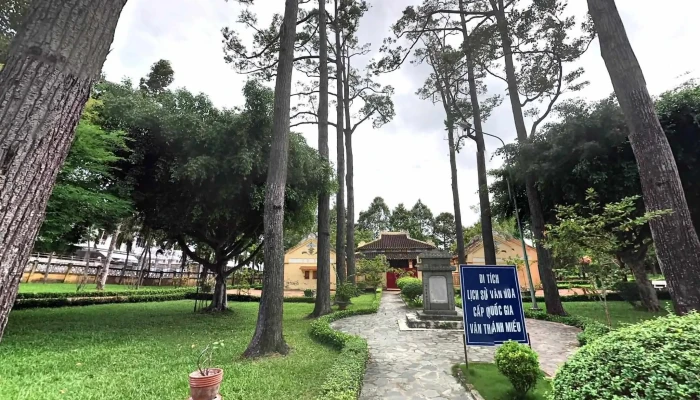 Van Thanh Mieu Vinh Long Che Do Xem Pho Va 360deg - Vĩnh Long
