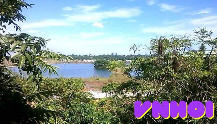 Đền Thờ Vua Lý Nam Đế - Văn Lương